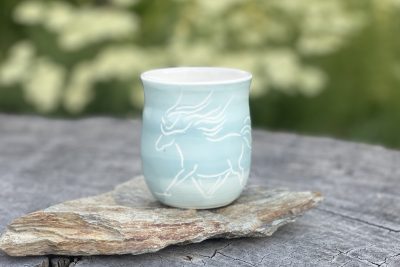 Tasse à café  porcelaine "poney trotte" V